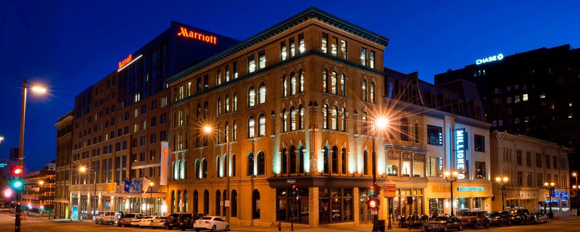 Milwaukee Marriott Downtown cover picture
