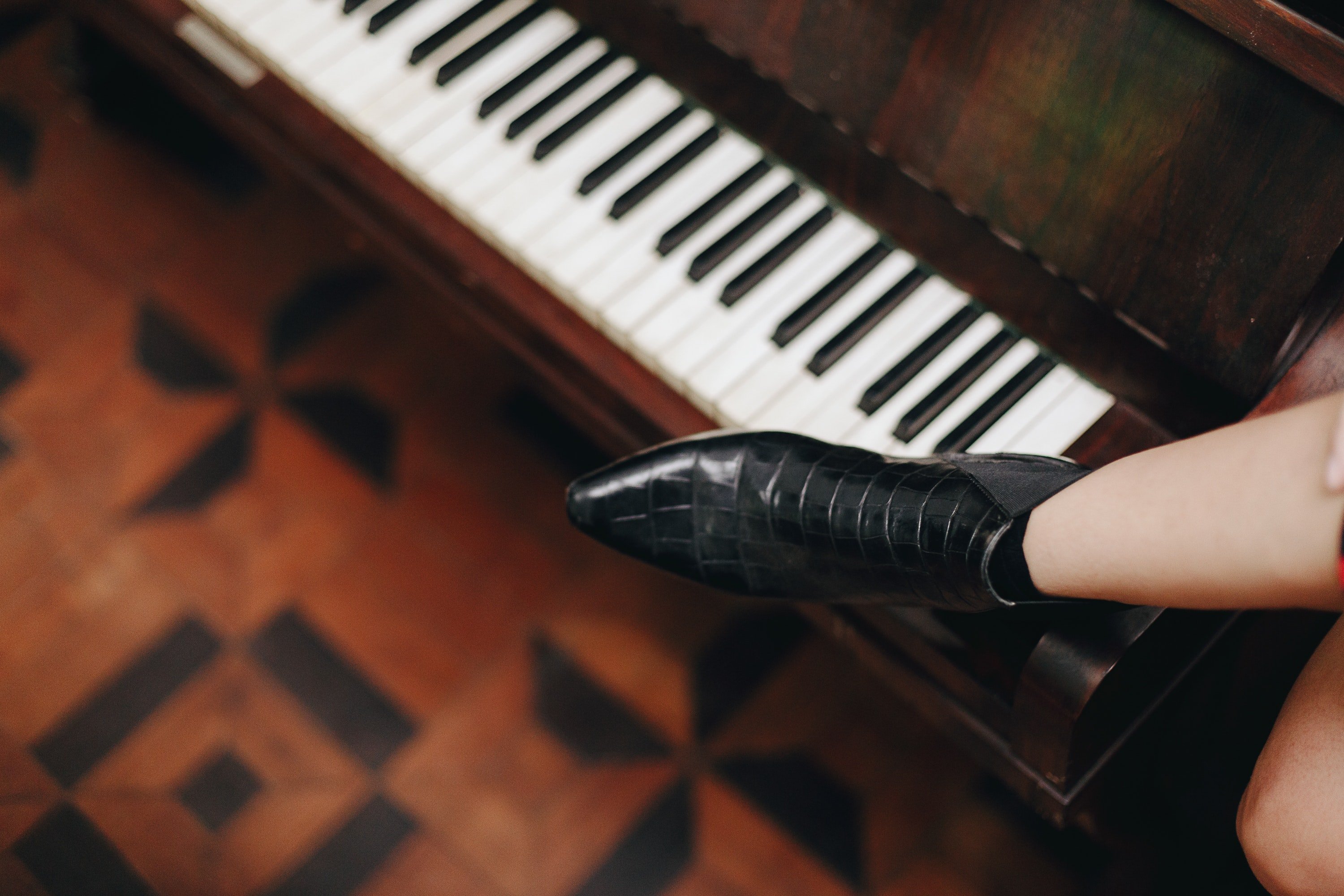 Crook & Oakes - Milwaukee, WI